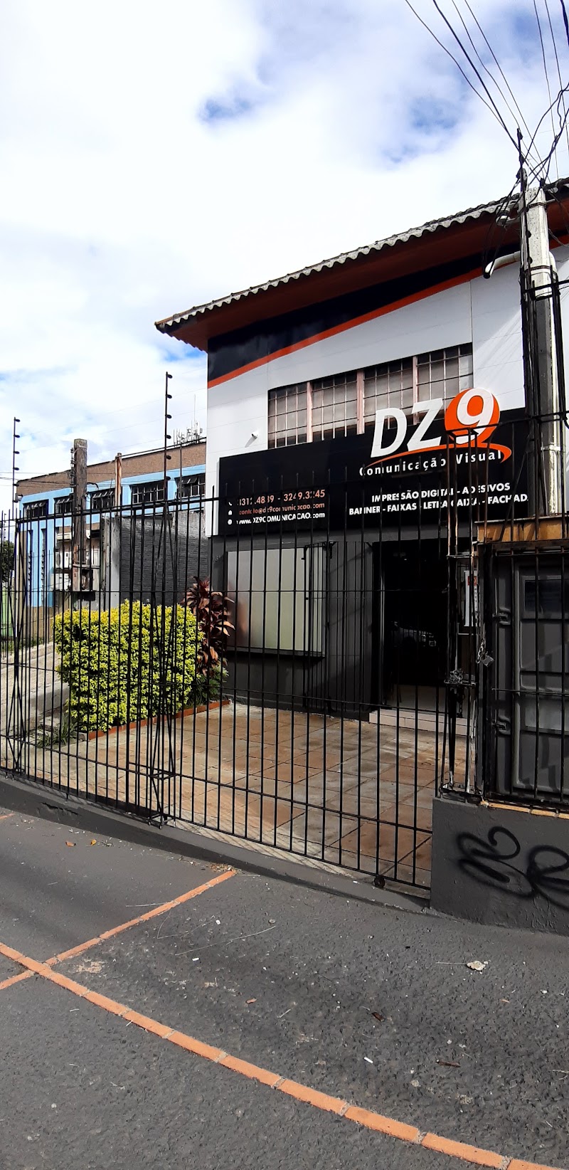 Foto de DZ9 Comunicação Visual - FACHADAS ADESIVOS PLACAS