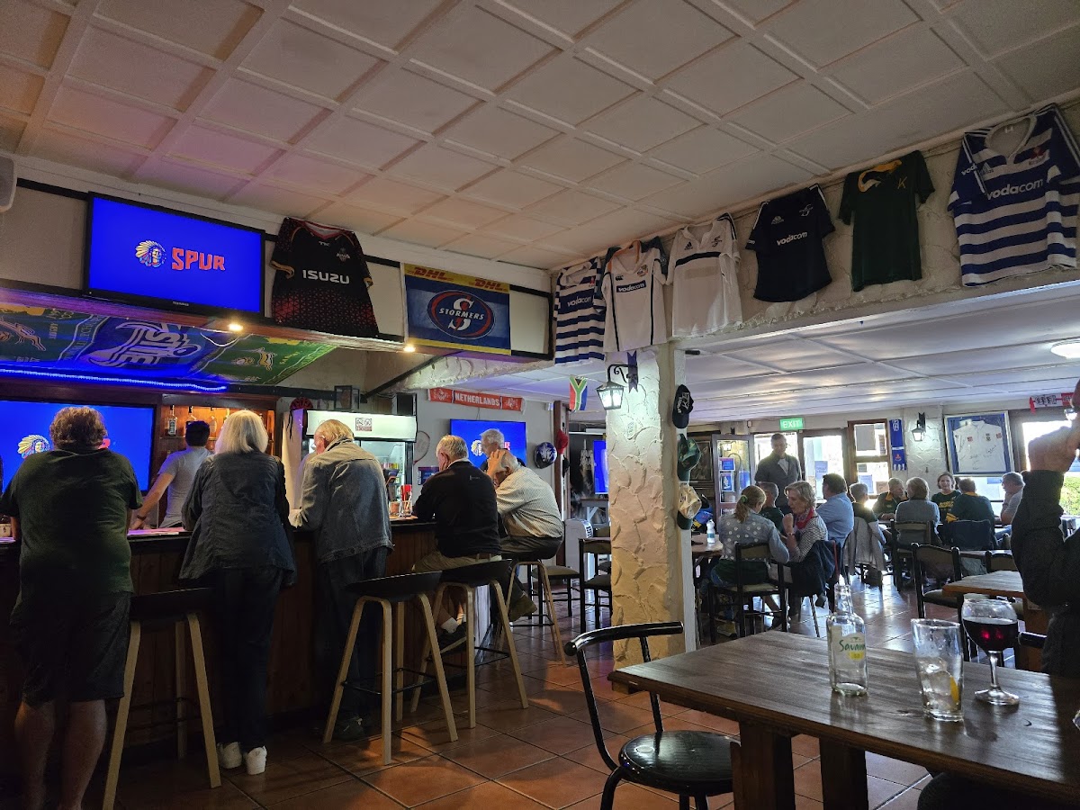 Legends Sports Pub — photo 3