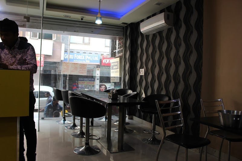 Olive Daniels photo 1