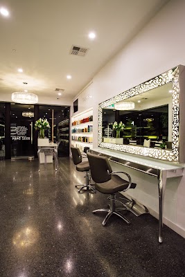 Surreal Hair photo 2