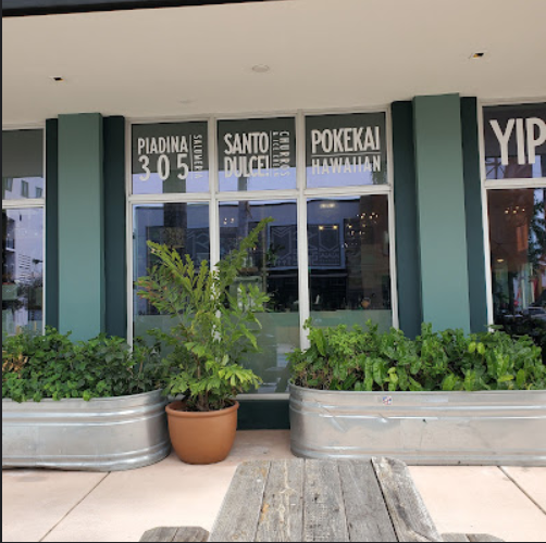 Pokekai Doral Yard photo 1