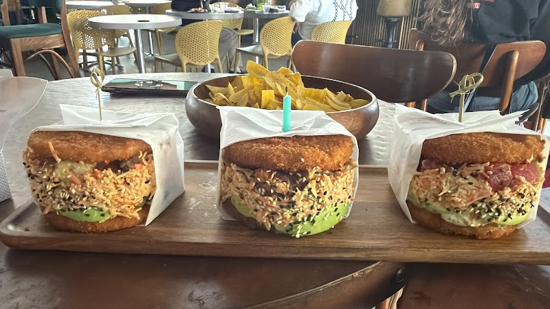 Pokekai Doral Yard photo 5