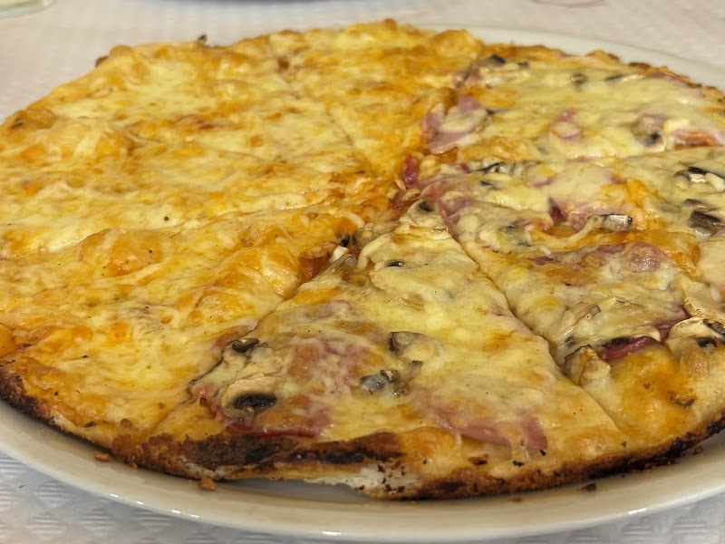 PIZZERIA ESTEIRO photo 2