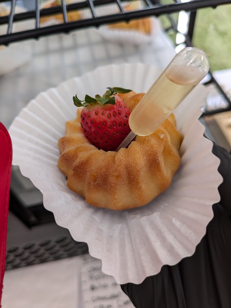 Lemon and Butter photo 4