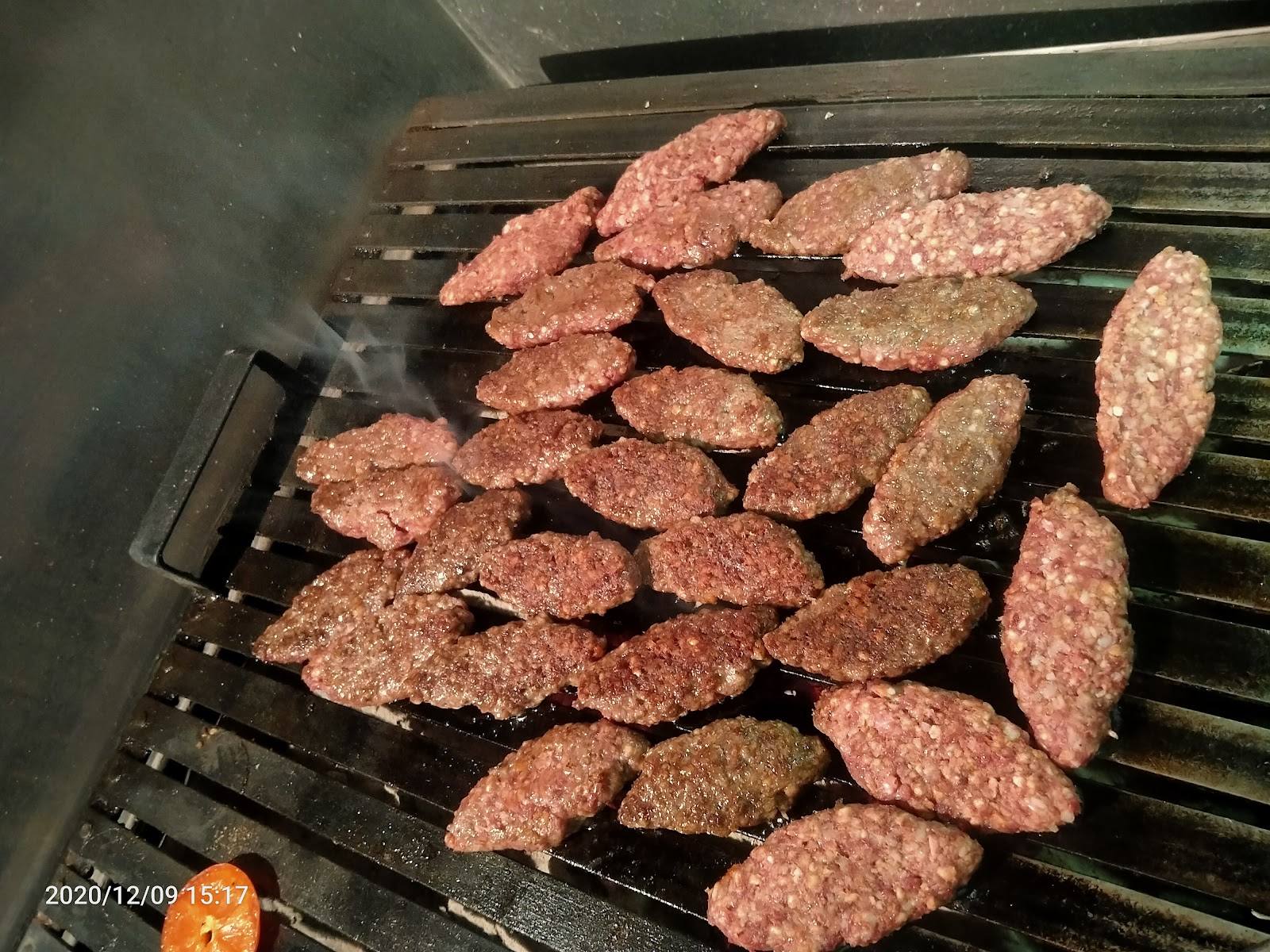 Köfteci Özkan mekanı
