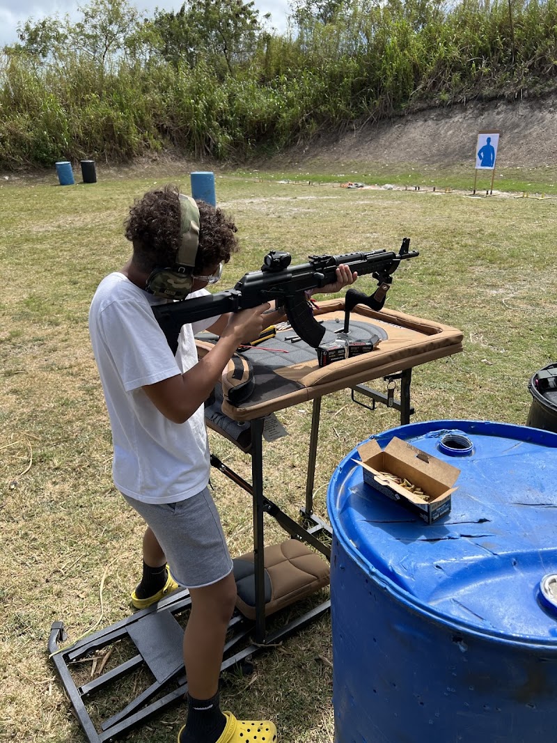 Guns R US photo
