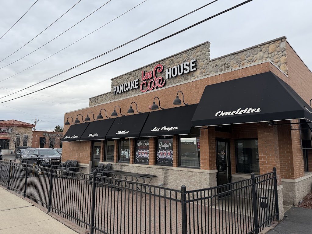 Les Cafe (Les Brothers) Pancake House