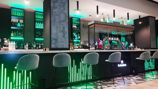 Bar de copas La EGB