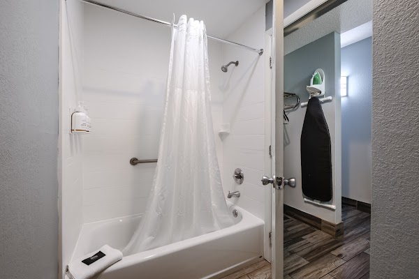 Photo by Baymont by Wyndham Louisville Airport South