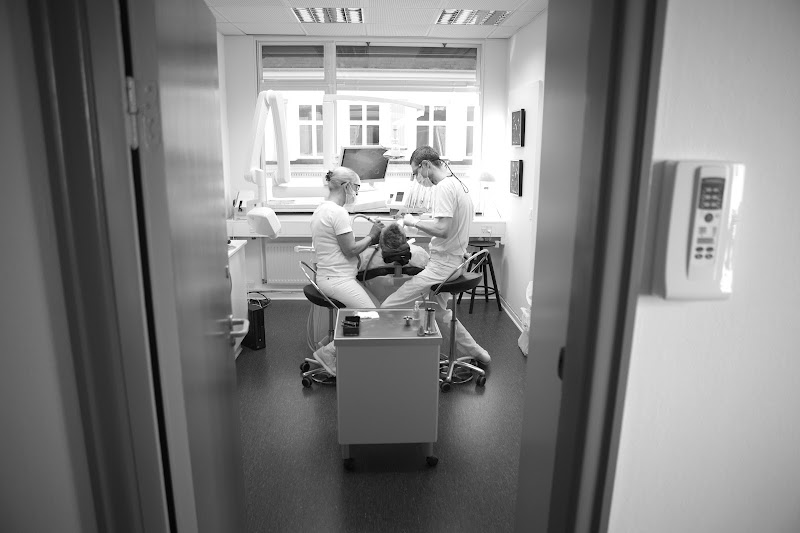 ADENTA Tandlæge- & Implantatklinikken I/S - billede 2