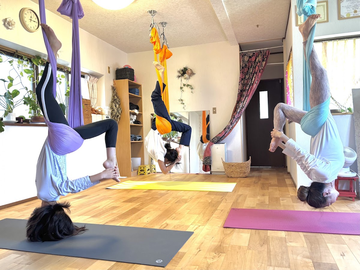 AdamasYoga