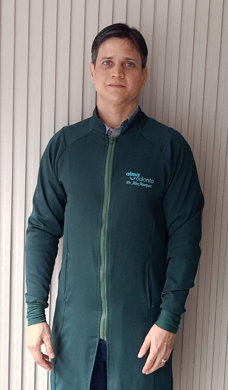 Dentista Dr. Alex Nunes Marques | Alma Odonto - foto 3