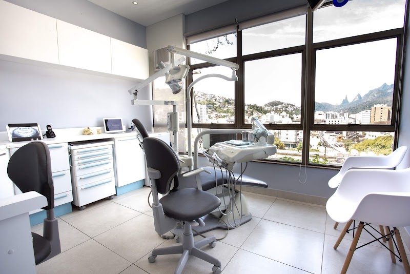 Dr. Ricardo Americano