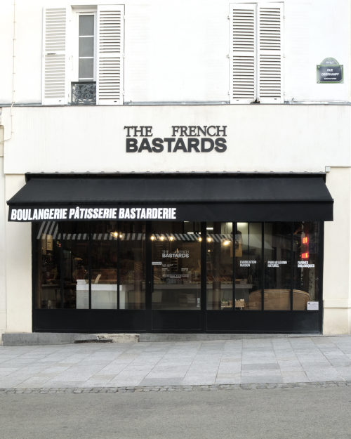 The French Bastards, vue extérieure