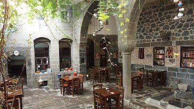Sur Ici Antik Kahve Evi - Kafe