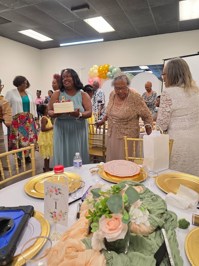 The Modern Luxury Gathering Suite photo 8