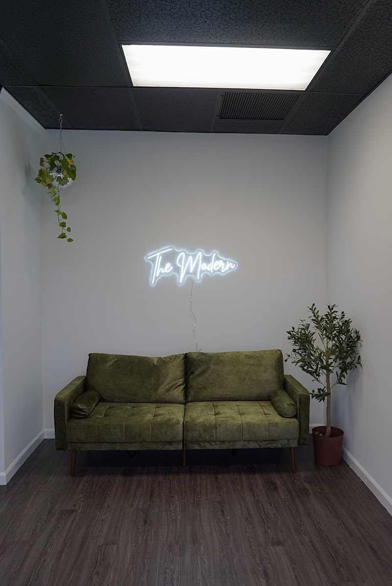 The Modern Luxury Gathering Suite photo 4