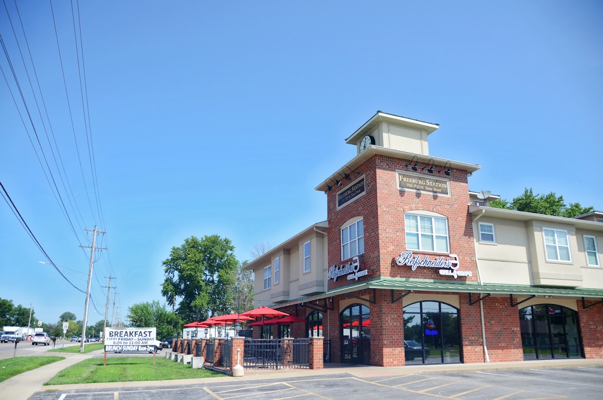 Reifschneider's Grill & Grape photo 4
