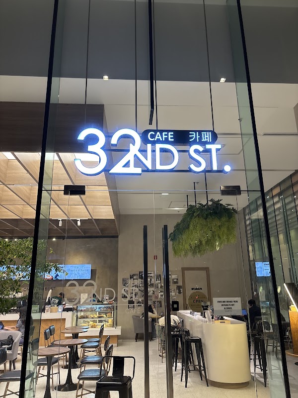 CAFE 32ND ST