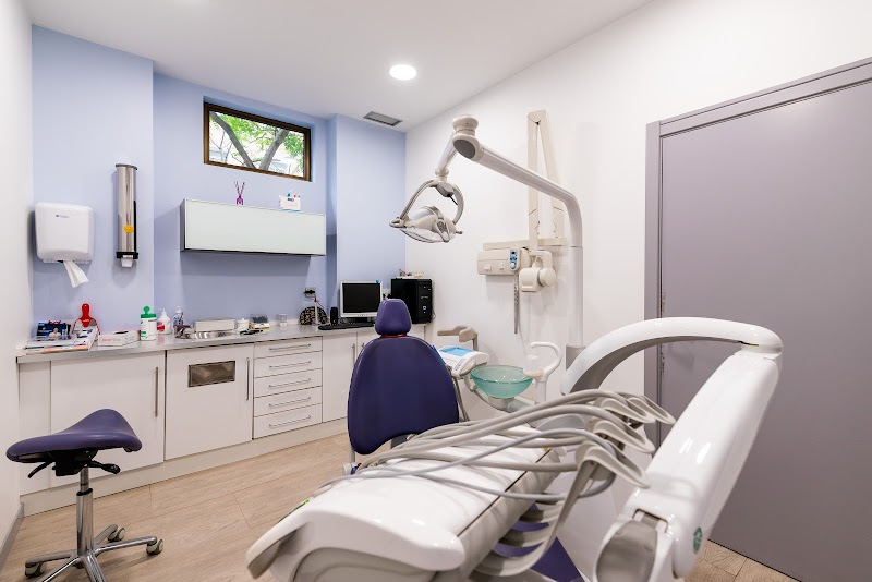 CLINICA DENTAL DR JORGE GARCIA CASAL photo 4