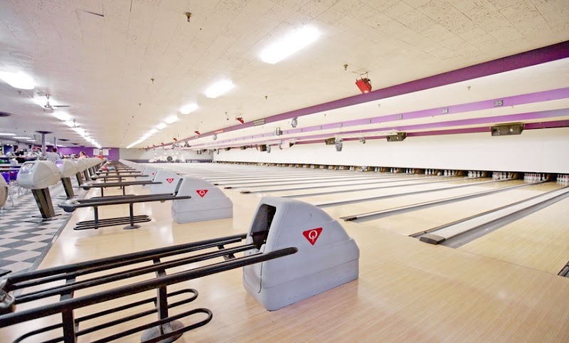 Diversey River Bowl — Bowling Alley in Chicago