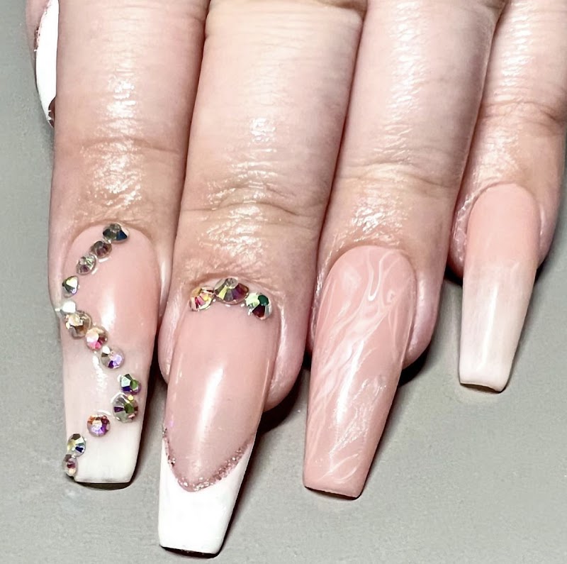 Royal Exclusive Nails and Spa