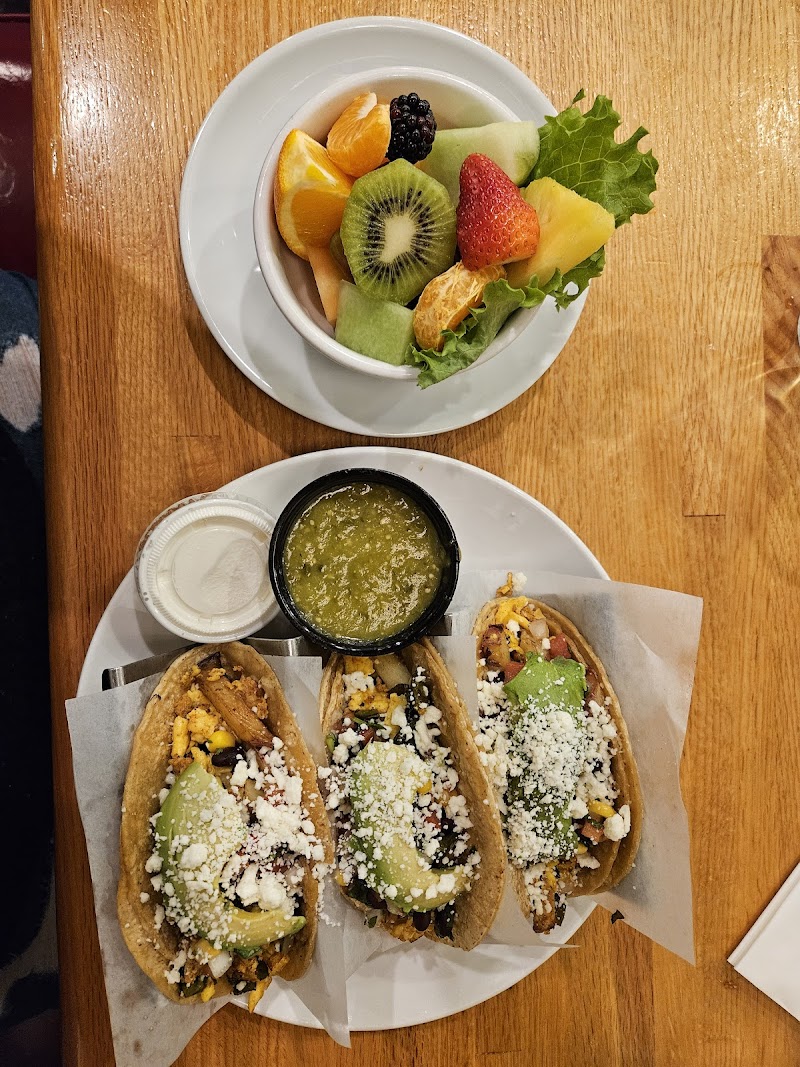 Mad Rooster Cafe photo 3