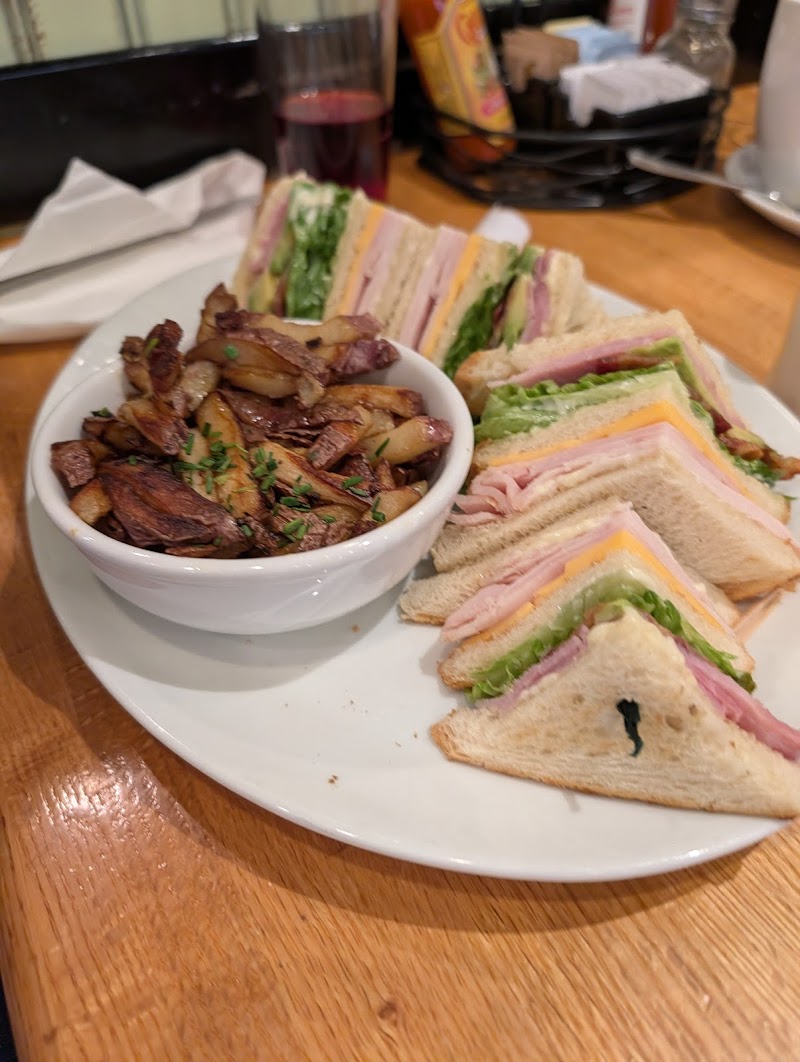 Mad Rooster Cafe photo 3