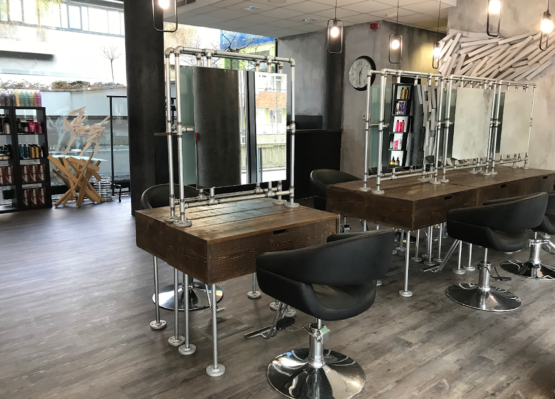 White Hair Salon - Coiffure Budapest - White Hair Salon - Photo Galerie - OneBooking
