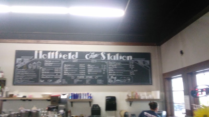 Holtfield Station photo 3