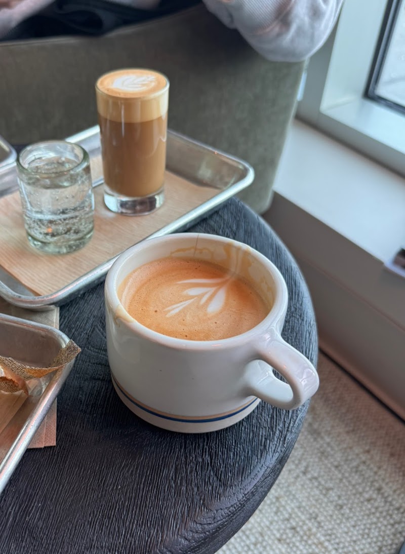 Happy Monday & Co photo 4