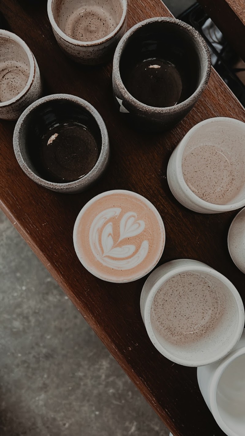 Happy Monday & Co photo 2
