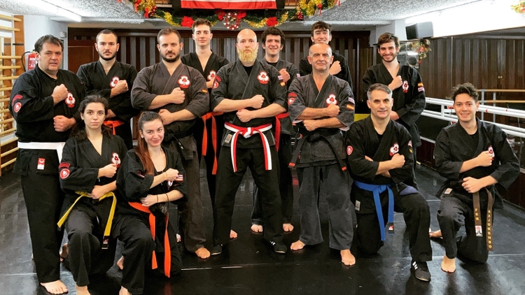 Escuela de Artes Marciales, Mma y Defensa Personal