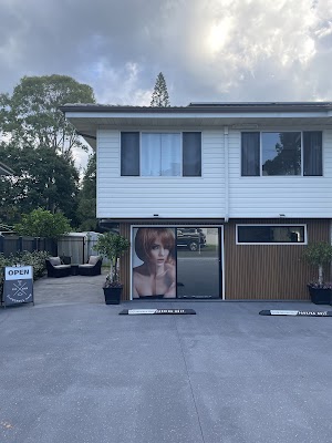 Glamorous Hair photo 3