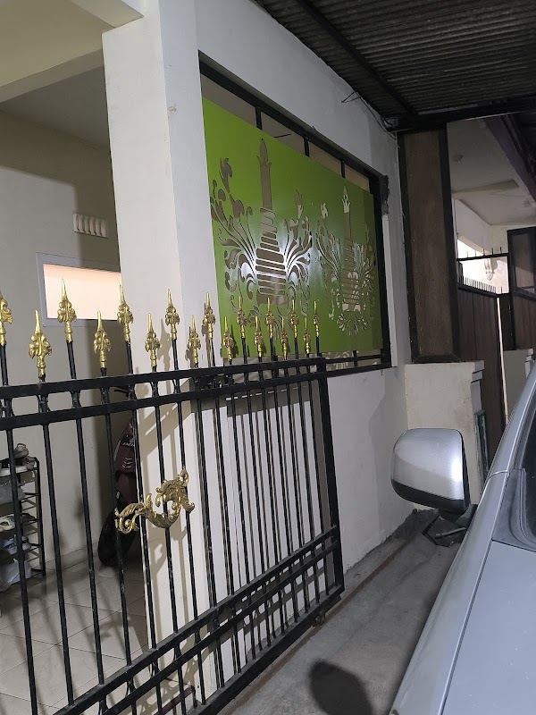 KONTRAKAN KUNING TEBU