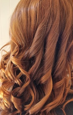 Razzar Boutique Hairstylist photo 2