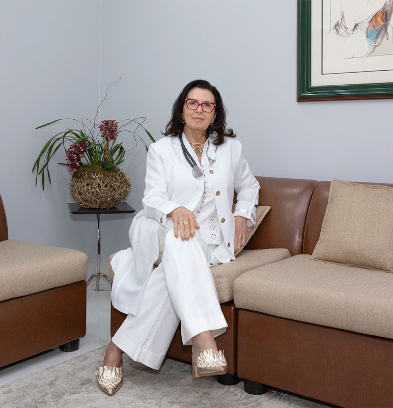 Foto de Dra. Lúcia Navarro - Ginecologista e Obstetra