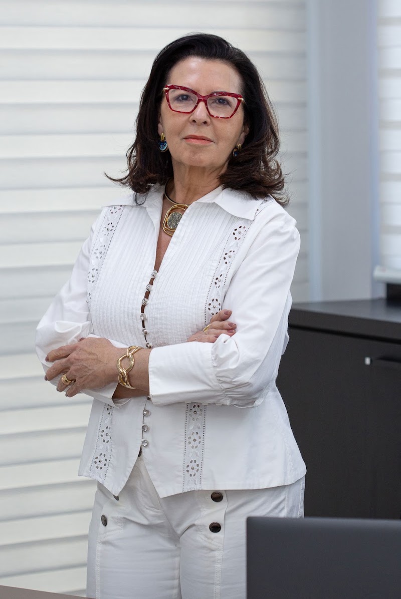 Foto de Dra. Lúcia Navarro - Ginecologista e Obstetra