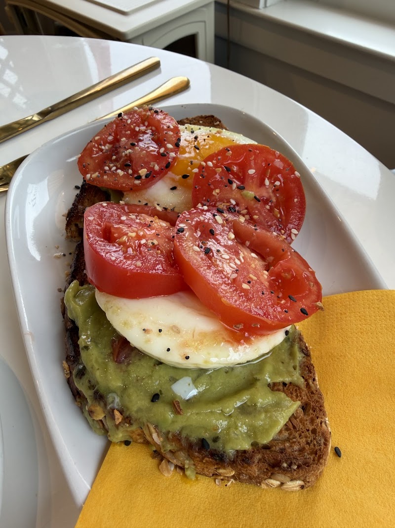 Beaucoup Café photo 2