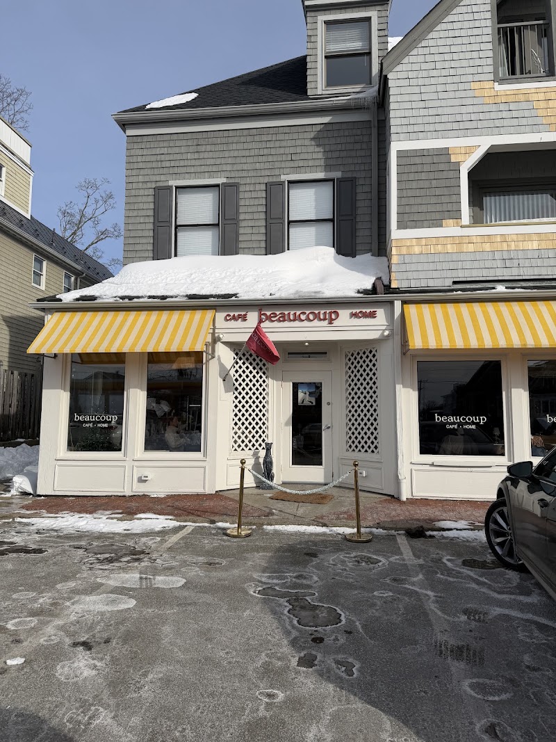 Beaucoup Café photo 4