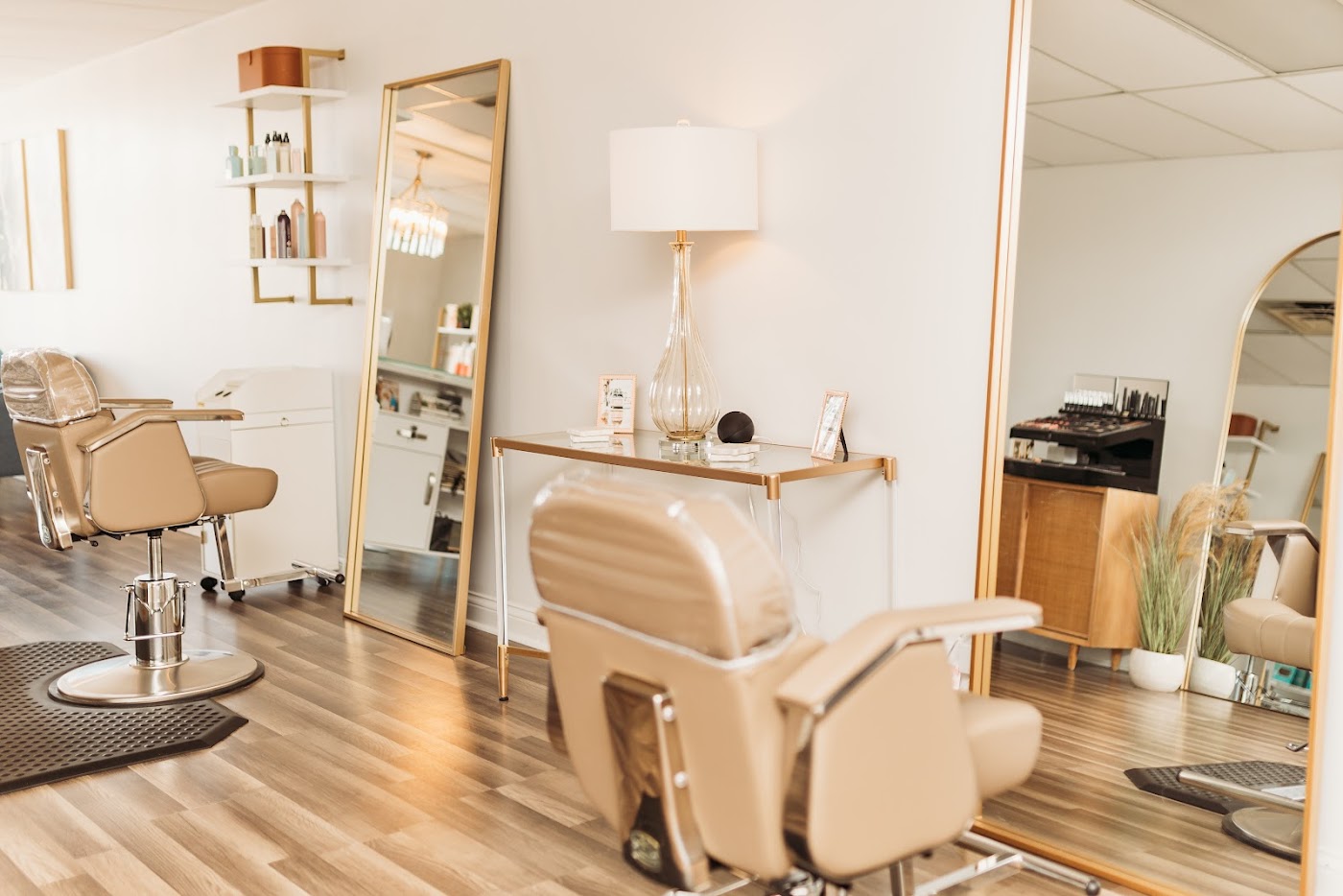 C Leigh C Salon photo 3