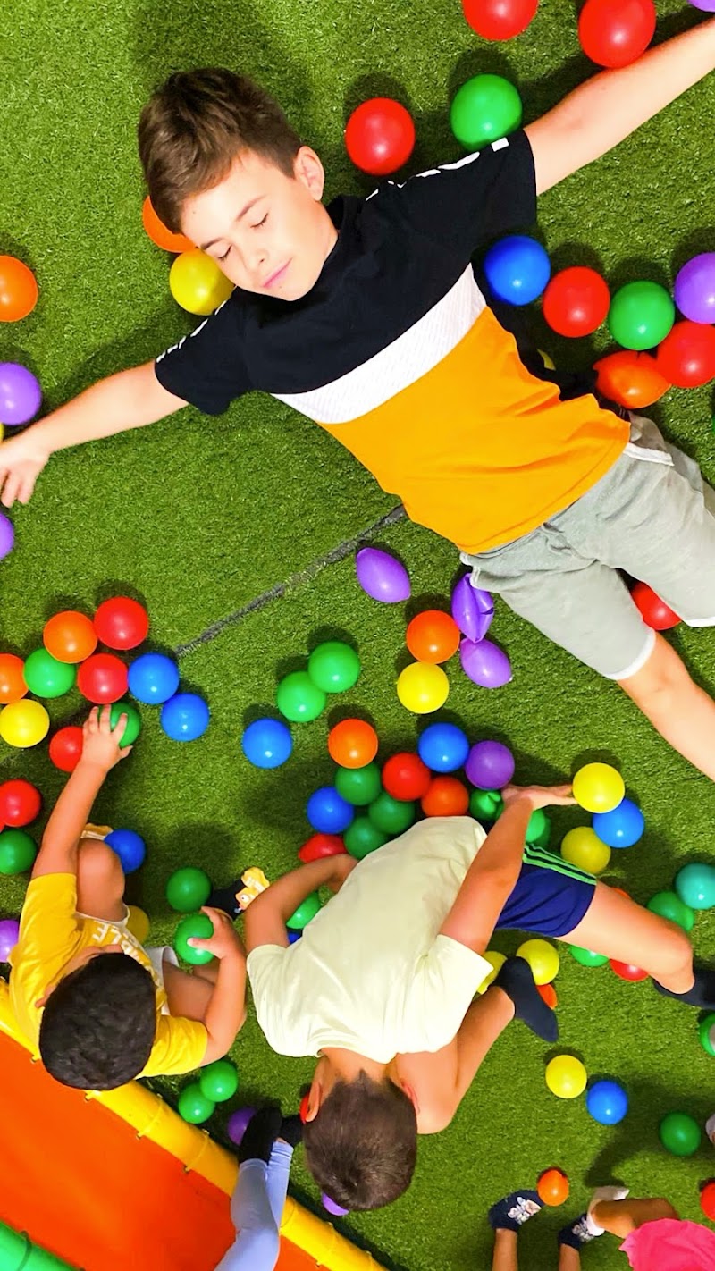 Parque infantil Capuchino photo 5