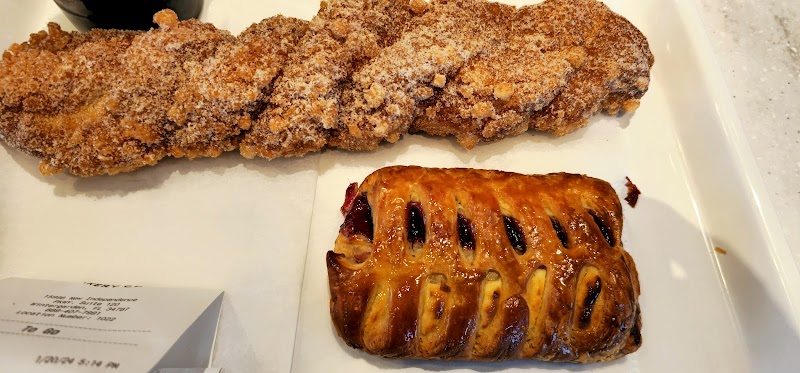 Paris Baguette photo 2