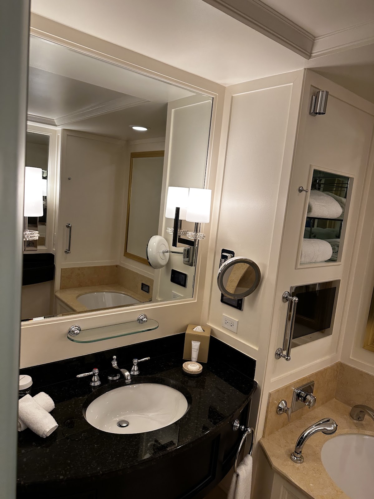 The Peninsula Chicago, dog-friendly hotel, photo 3