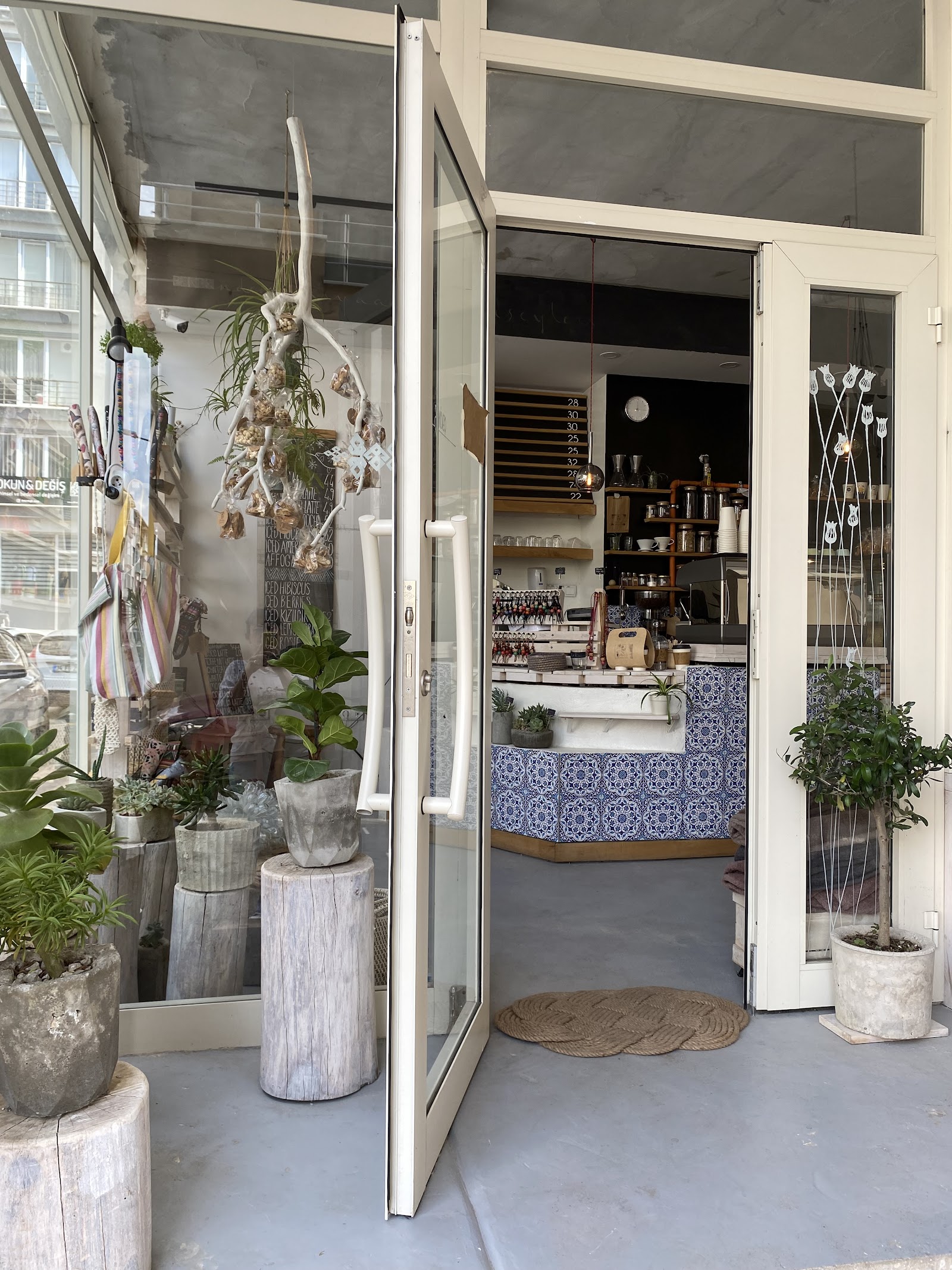 Marks Coffee & Crafts mekanı