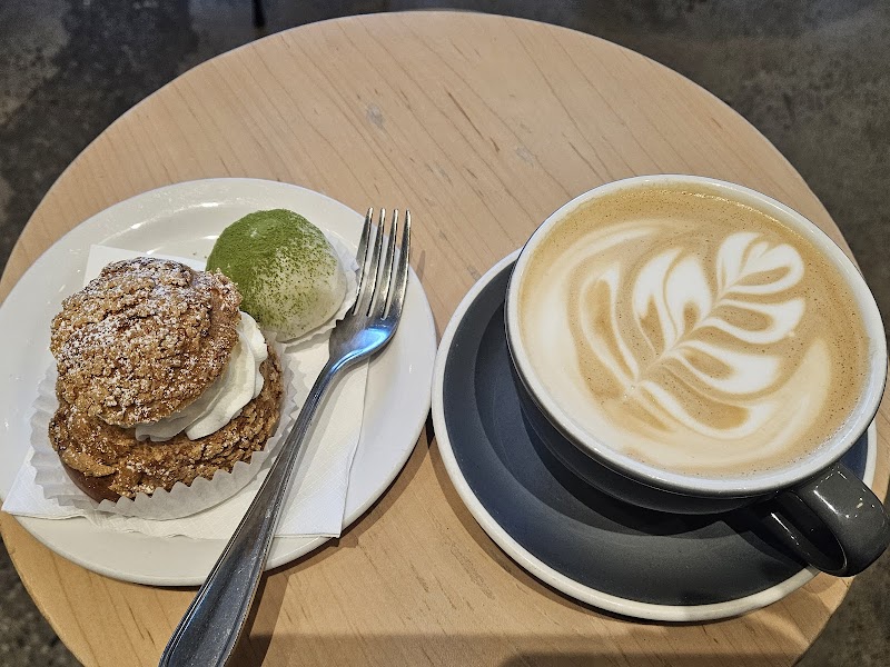 NEO COFFEE BAR BAY X COLLEGE photo 3