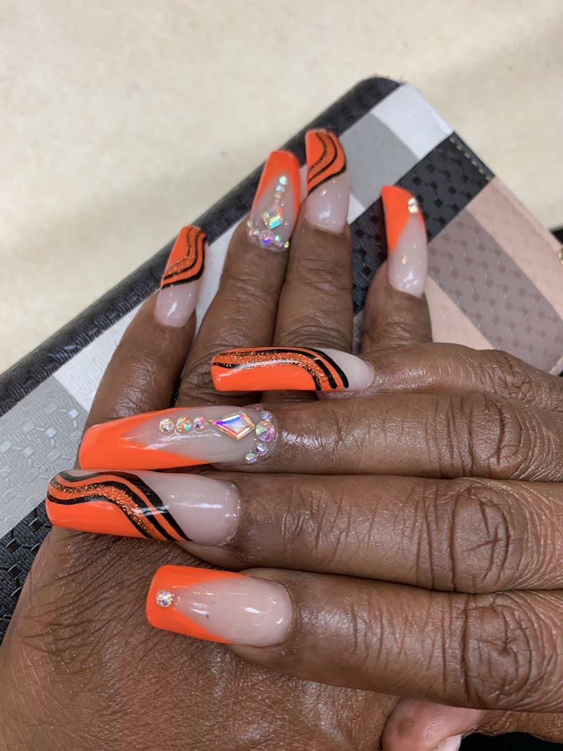 Hollywood Nails & Spa