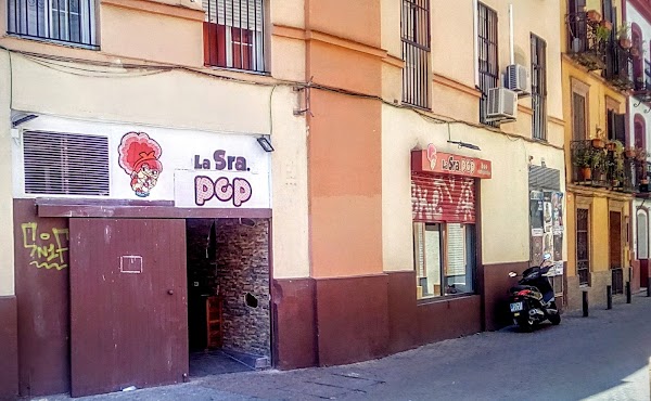 Harold's Star Cafe-Copas