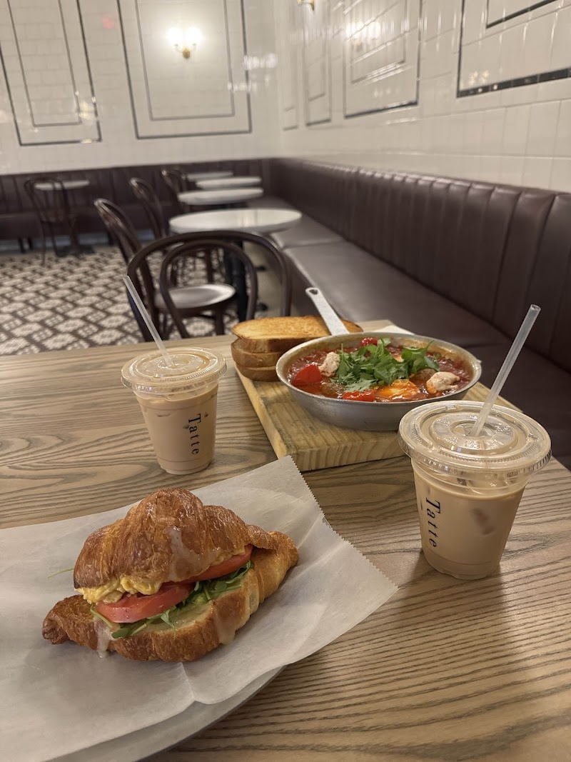 Tatte Bakery & Cafe | Hingham photo 4