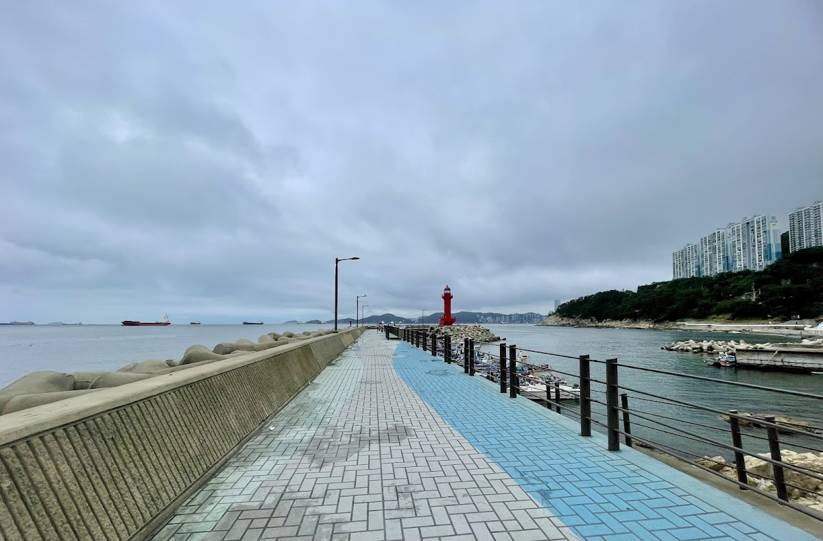 Jungri Port Breakwater Lighthouse